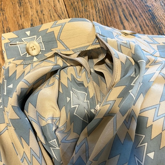 📍🩵 Alfred Sung 100% Silk Pleated Midi Skirt – Size 8 - Picture 8 of 10